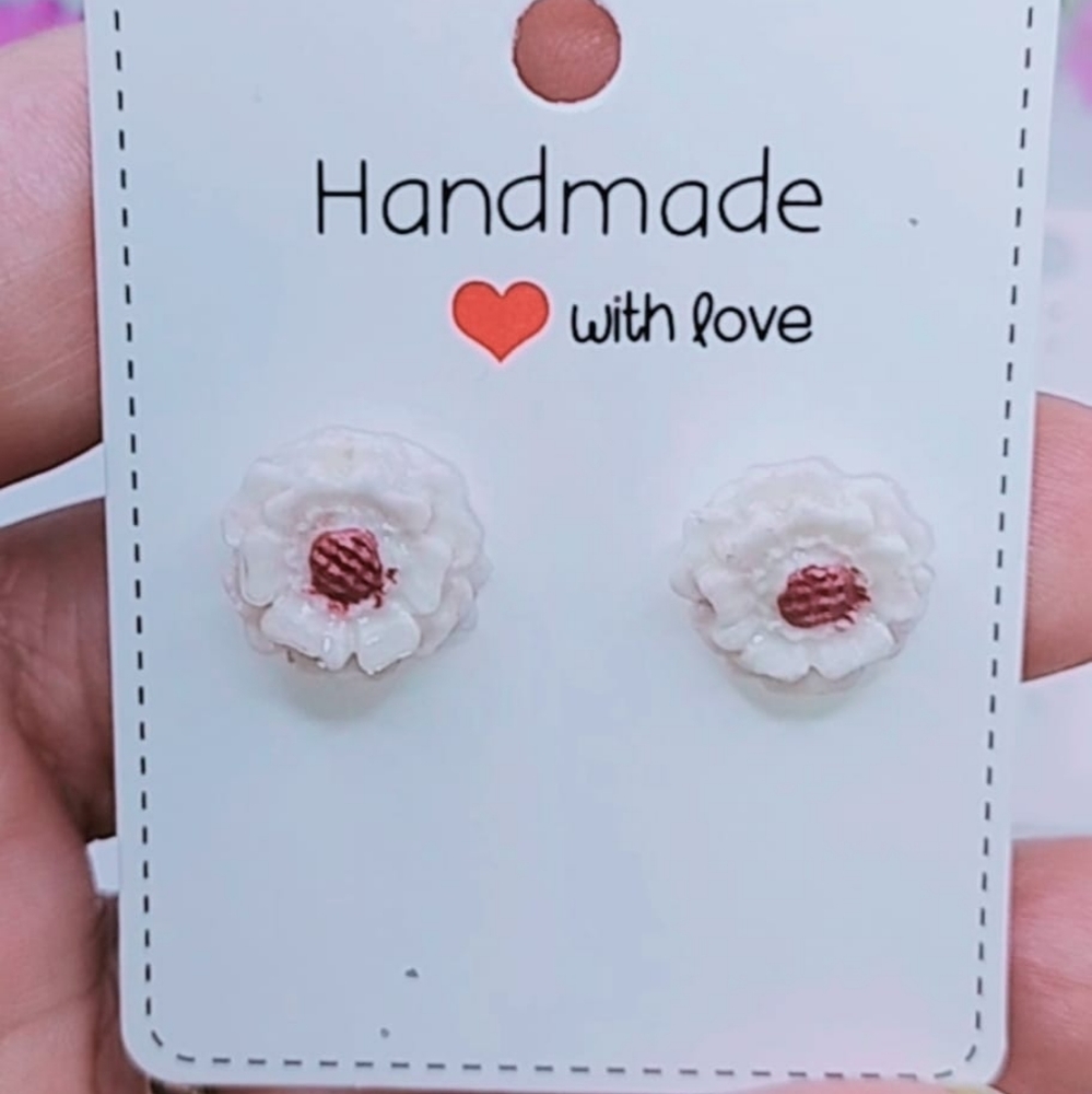 Set of three pairs of porcelain earrings, 0.5 inch sunflower earrings, 0.4 inch - Picture 4 of 7